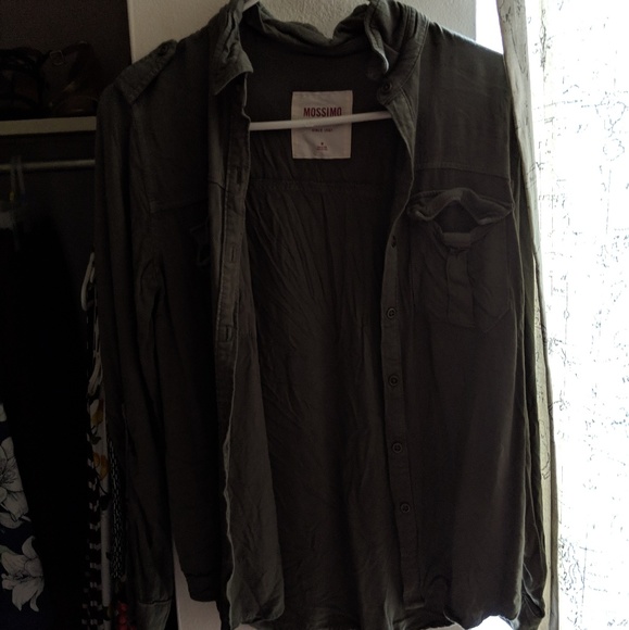 Mossimo button down - Picture 1 of 1